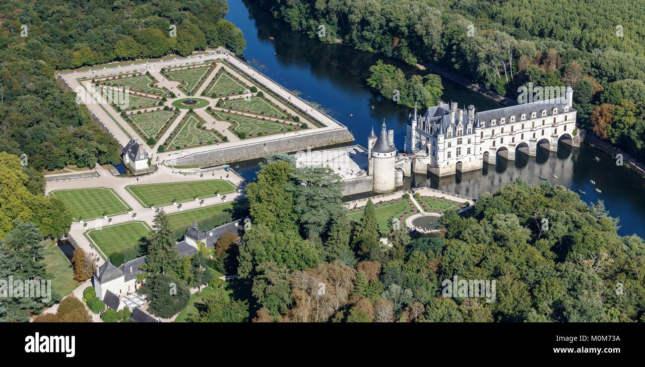Frankreich, Indre et Loire, Amboise, Schloss Chenonceau und Diane de Poitiers Garten (Luftbild) Stockfoto