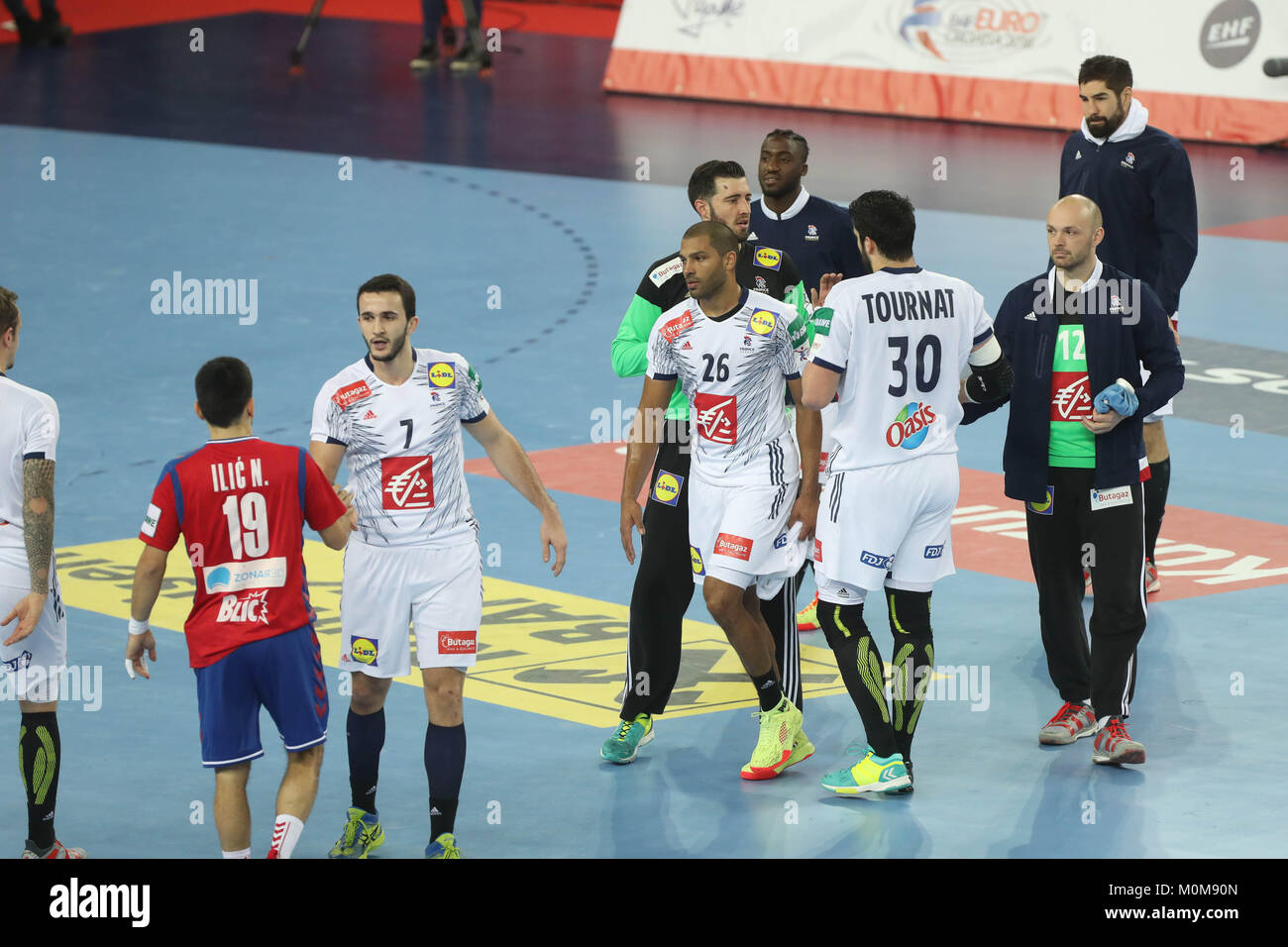 (C) LAURENT LAIRYS/LEMOUSTICPRODUCTION/MAXPPP-à ZAGREB LE 22-01-2018 - CHAMPIONNAT D'EUROPE (MATCH DE POULE) EQUIPE DE SERBIE VS EQUIPE DE FRANCE - ROMAIN LAGARDE, NICOLA CLAIRE, CYRIL DUMOULIN, NICOLAS TOURNAT, VINCENT GERARD, Luc Abalo, NICOLA KARABATIC Stockfoto