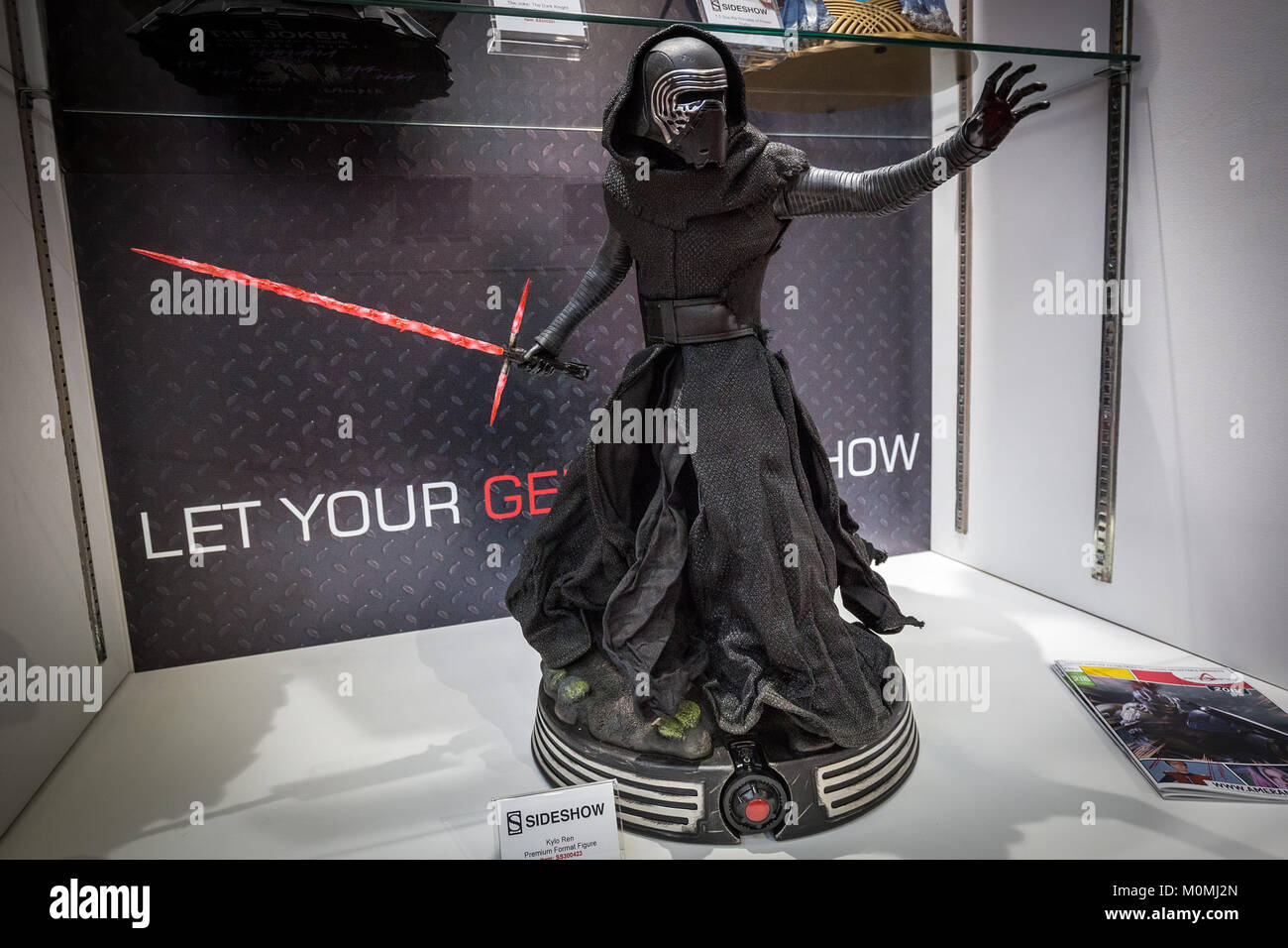 London, Großbritannien. 23 Jan, 2018. Star Wars Film Charakter Kylo Ren auf Anzeige als sammelfigur auf Th Sideshow stand auf der Spielwarenmesse. Credit: Laura De Meo/Alamy leben Nachrichten Stockfoto