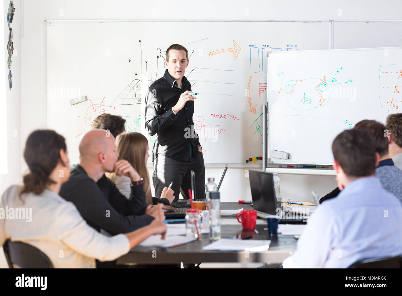 Entspannte IT Business Startup Unternehmen Team Meeting. Stockfoto