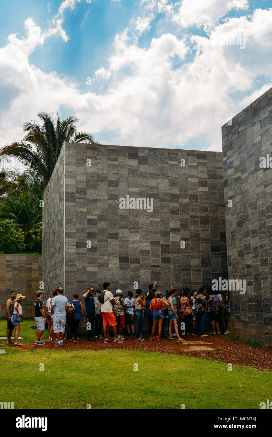 Inhotim Institut ist ein Museum und das Museum für zeitgenössische Kunst sowie einen botanischen Garten im Brumadinho im brasilianischen Bundesstaat Minas Gerais entfernt Stockfoto