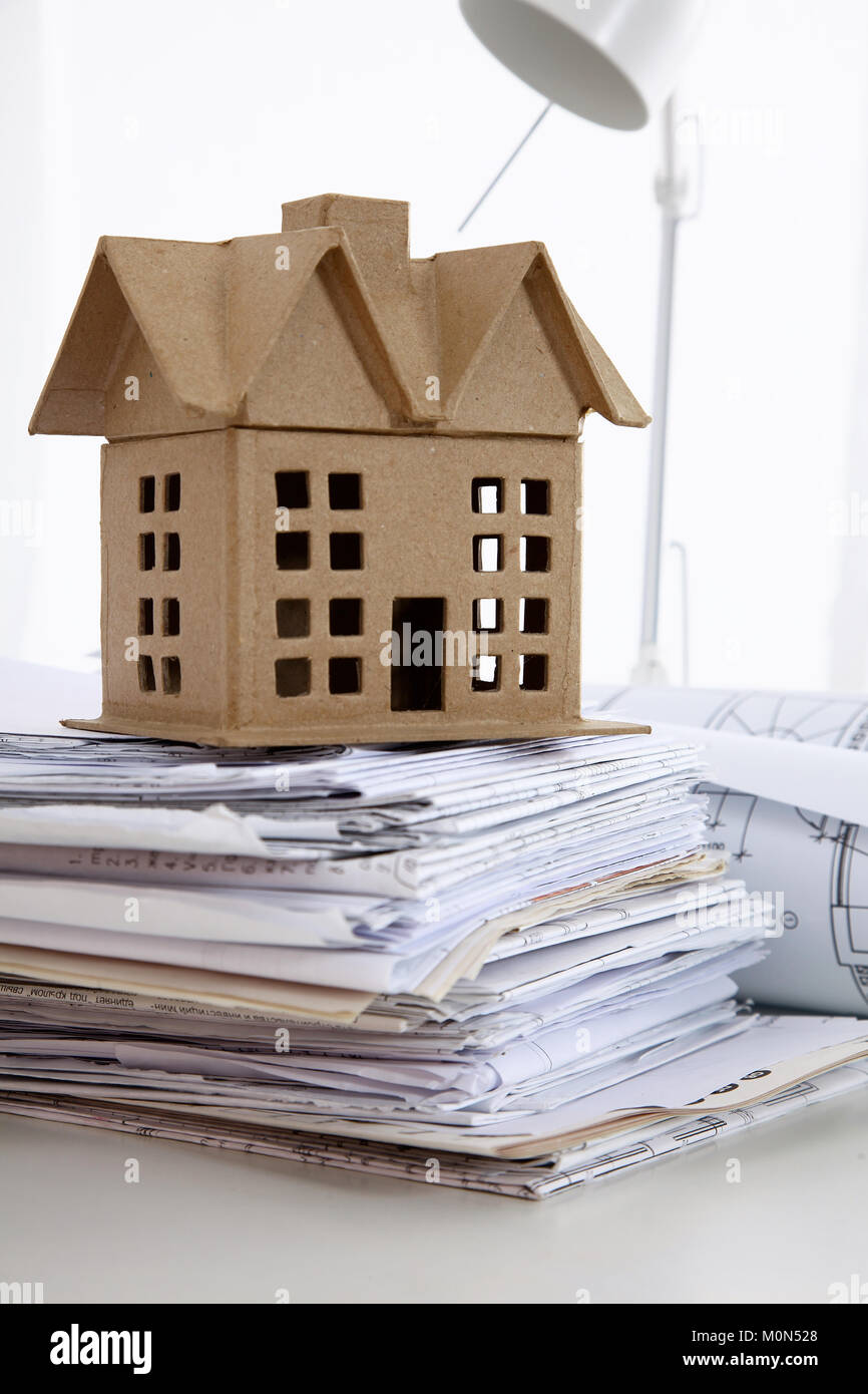Bild des neuen Modells Haus auf den Architekturentwurf plan Stockfoto