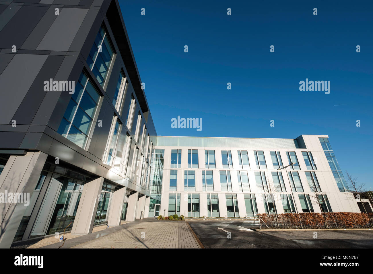 Modernes Laborgebäude am bioQuarter in Edinburgh, Schottland, Vereinigtes Königreich Stockfoto