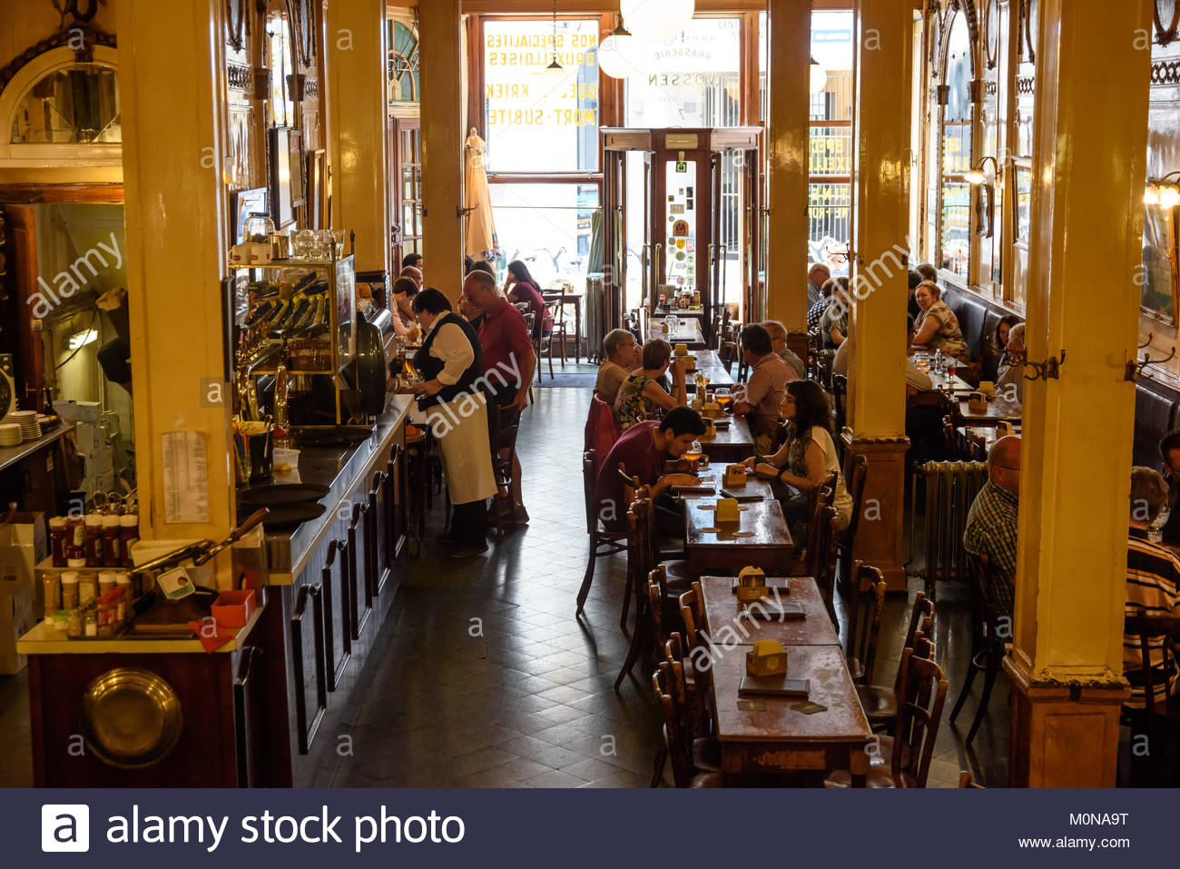 Brüssel, Bierkneipe A La Mort Subite, Brüssel, Bier Bar A La Mort
