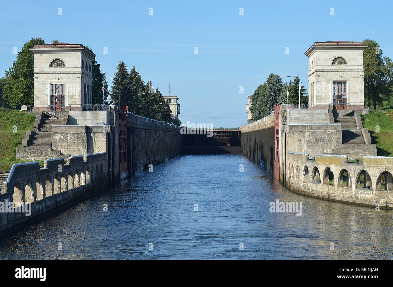 "Wolga DREAM' BOOT NÄHERT SICH DAS SCHLOSS 1 AUF DEM MOSKAUER KANAL GEBUNDEN FÜR UGLICH. Stockfoto