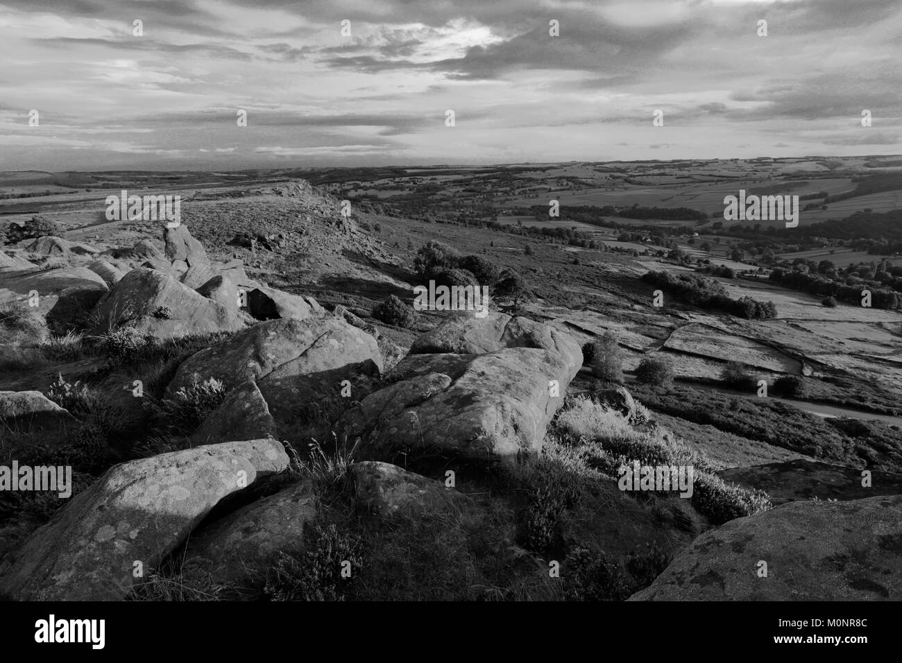 Sonnenuntergang auf curbar Kante, Nationalpark Peak District, Derbyshire, England, Großbritannien Stockfoto