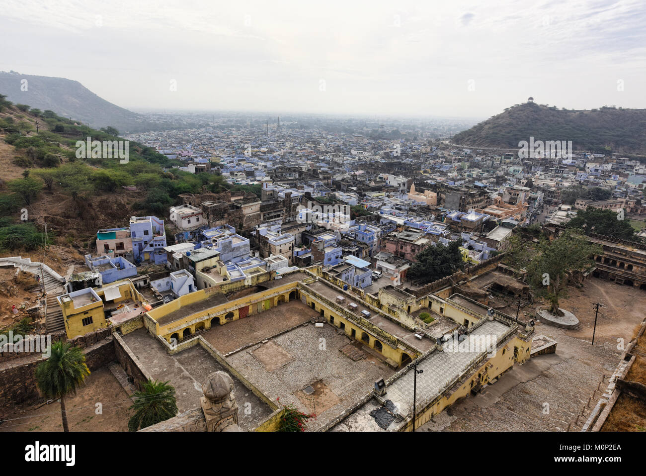 Die blaue Stadt von Bundi, von der Bundi Palace, Rajasthan, Indien Stockfoto