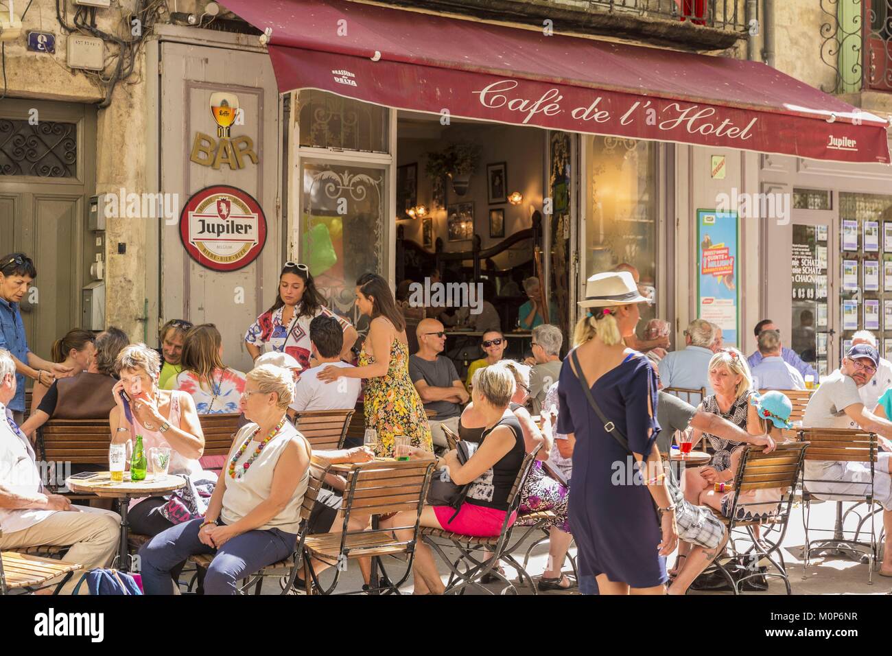 Frankreich, Gard, Uzès, das Café de l'Hotel Boulevard des Verbündeten Stockfoto