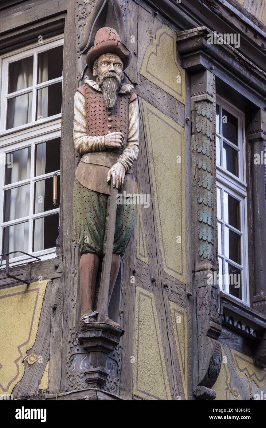 Frankreich, Haut Rhin, elsässische Weinstraße, Colmar, Haus namens "zum Kragen" in der Rue des Marchands, der Draper seine Höhenanzeige Stockfoto