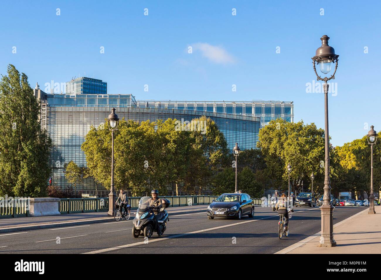 Frankreich, Paris, Institut du Monde Arabe (IMA), entworfen von dem Architekten Jean Nouvel und Architecture-Studio Stockfoto