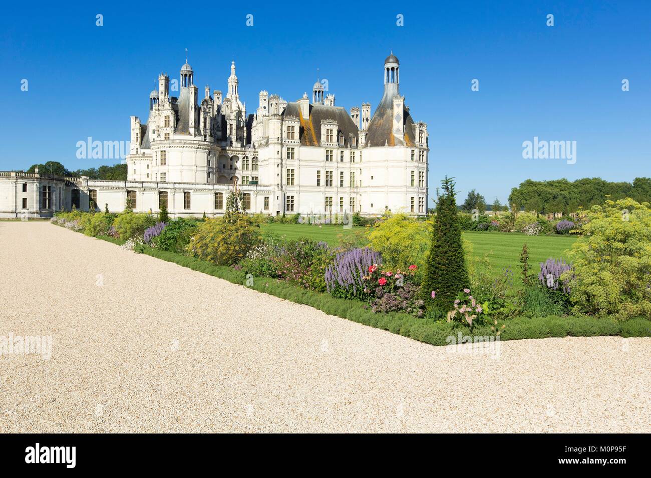 Frankreich, Maine et Loire, Loire Tal als Weltkulturerbe von der UNESCO, Chambord, das königliche Schloss, das Jardins a la francaise (Französisch) Stockfoto