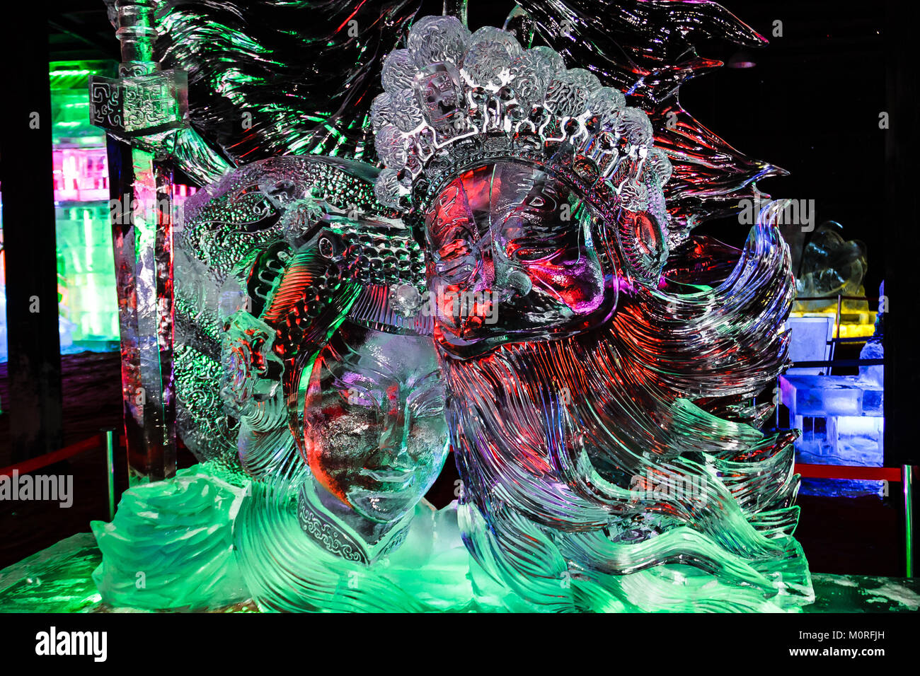 Februar 2013 - Haerbin, China - Schöne Eis Statuen am Ice Lantern Festival im Zhaolin Park Stockfoto