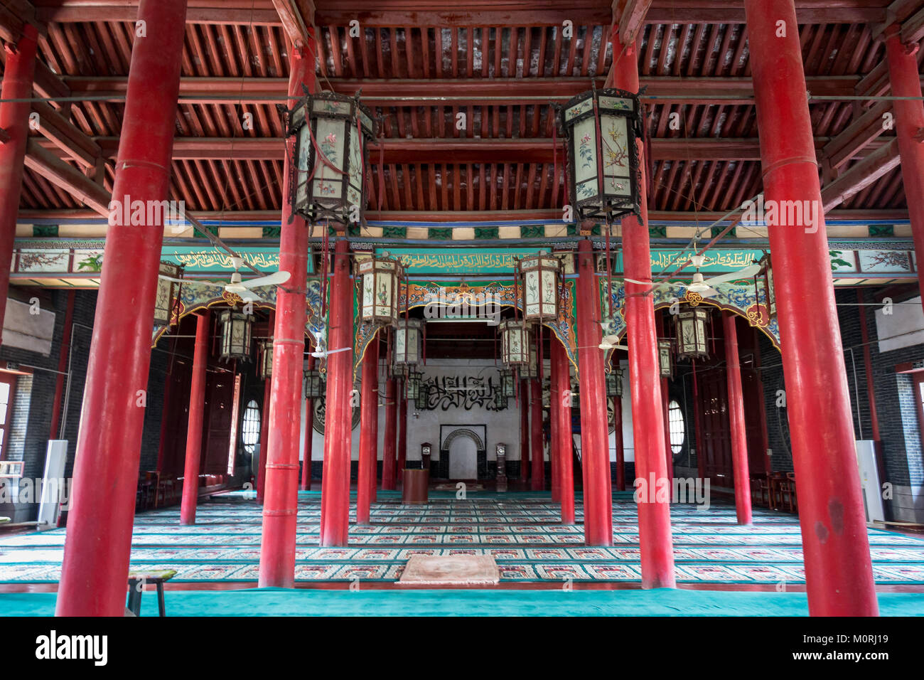 April 2015 - Jinan, China - Qingzhen Si Moschee verfügt über einzigartige chinesische Dekoration im Interieur Stockfoto