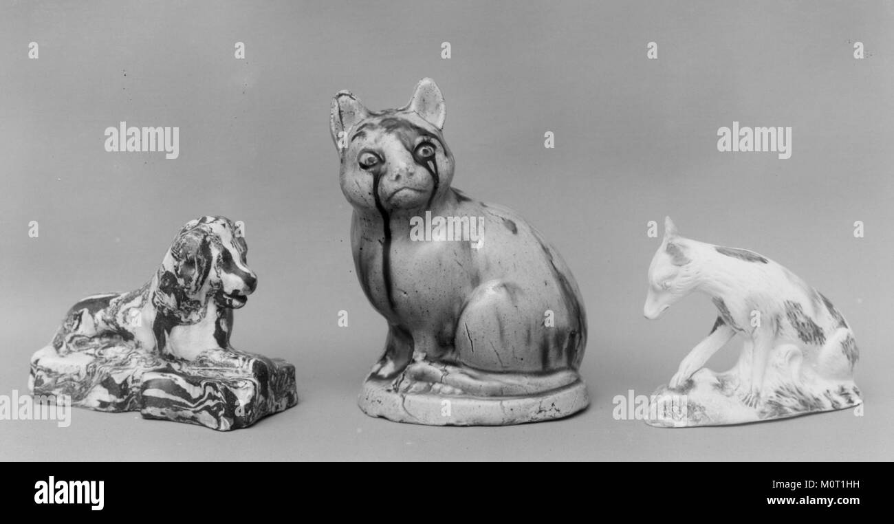 Eine Katzenskulptur oder ein Artefakt aus dem Metropolitan Museum of Art (MET 13968), das die künstlerische Darstellung von Tieren in alten oder historischen Kulturen zeigt. Stockfoto