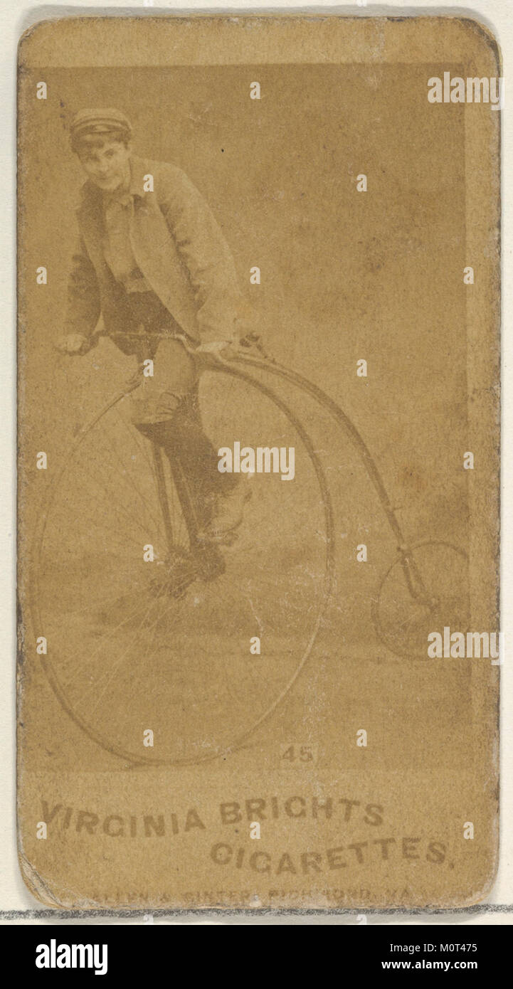 Karte 45 aus der Serie „Girl Cyclists“ für Virginia Brights Cigarettes zeigt eine Vintage-Illustration von Radfahrerinnen. Die Karte reflektiert die Werbekultur des frühen 20. Jahrhunderts und die Popularität des Sammelns von Zigarettenkarten, oft mit verschiedenen Themenreihen. Stockfoto