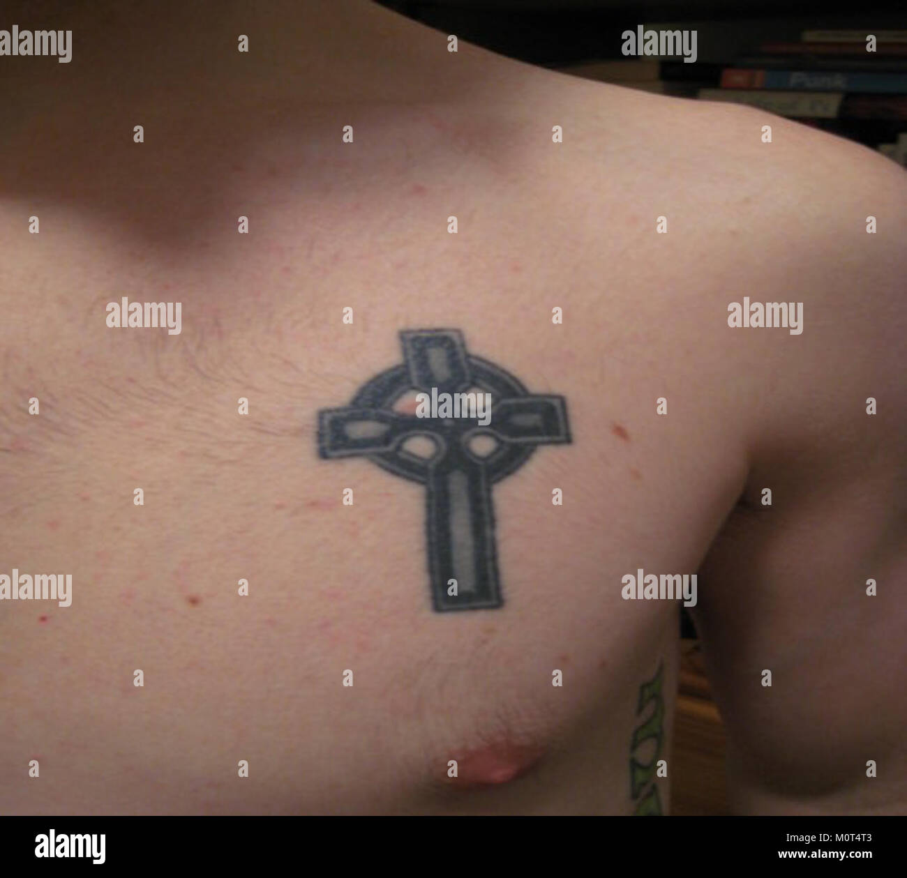 Celtic Tattoo Brust Stockfotografie Alamy