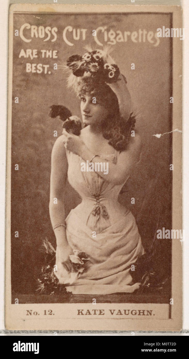 Die Karte Nr. 12 aus der Actors and Actress Serie mit Kate Vaughn wurde von Duke Sons & Co. Als Teil eines Werbesets für Cross Cut Cigarettes herausgegeben. Die Karte repräsentiert Werbung und Sammlerkultur des frühen 20. Jahrhunderts. Stockfoto