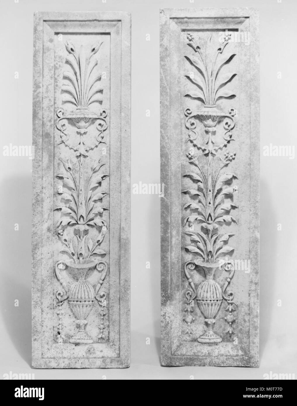 Die *Cantoria*, ein Kunstwerk aus der Sammlung des Metropolitan Museum of Art, stellt ein Beispiel für Kunst der Renaissance dar und zeigt musikalische Themen und die Integration menschlicher Figuren in die Kunst. Stockfoto