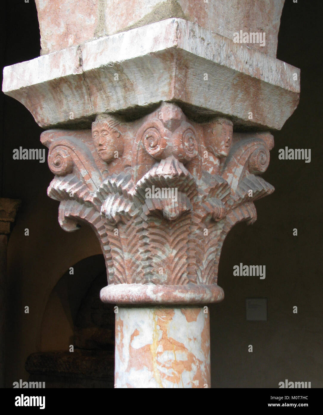 Ein historisches Kunstwerk mit dem Titel „Capital“, das im Metropolitan Museum of Art untergebracht ist und kulturelle oder politische Themen illustriert. Stockfoto