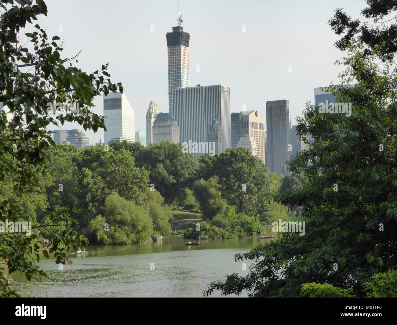 Foto vom Central Park, New York City, aufgenommen 2006, mit Aufnahmen der Landschaften und Erholungsräume des Parks. Stockfoto
