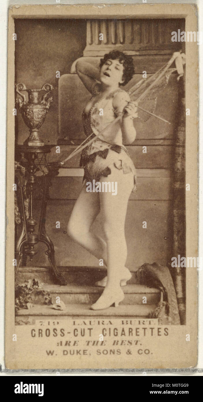 Diese Karte zeigt die Schauspielerin Laura Burt aus der Serie „Actors and Actresses“, die im frühen 20. Jahrhundert von Duke Sons & Co. Herausgegeben wurde. Die Karten wurden als Werbematerial für Cross Cut Zigaretten verwendet. Stockfoto