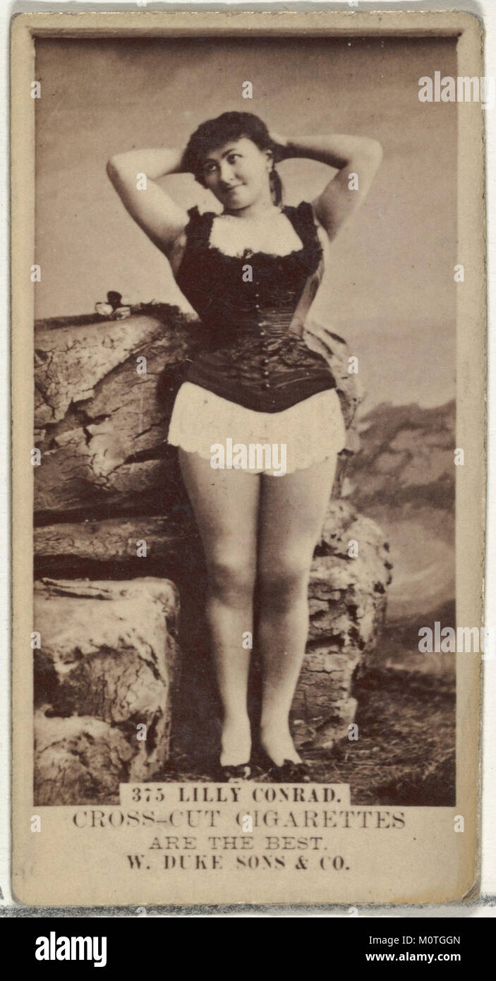 Lilly Conrad, eine dargestellte Schauspielerin aus der von Duke Sons & Co. Herausgegebenen Kartenserie „Actors and Actresses“, setzte sich im frühen 20. Jahrhundert für Cross Cut Zigaretten ein. Stockfoto