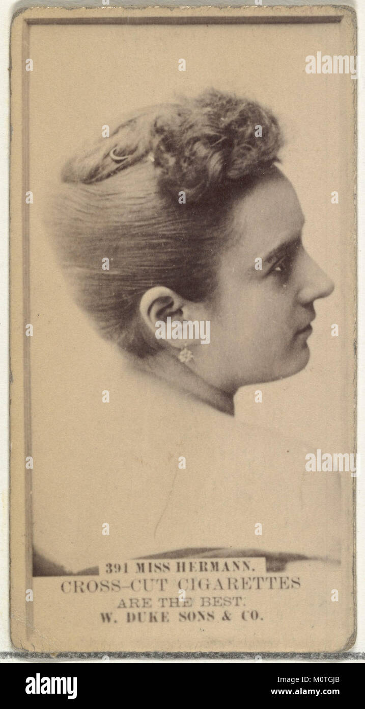 Card Number 391 mit Miss Hermann ist Teil der Schauspielerserie N145-3, die von Duke Sons & Co. Herausgegeben wurde. Diese Sammelkarte war Teil einer Werbekampagne im frühen 20. Jahrhundert. Stockfoto