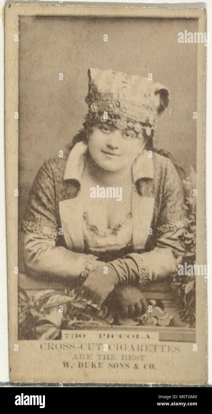 Diese Vintage-Karte mit der Nummer 730 zeigt Piccola aus der Schauspielerserie N145-3, die von Duke Sons & Co. Herausgegeben wurde, um Cross Cut Zigaretten zu fördern. Die Karte ist Teil eines Sammlersets aus dem frühen 20. Jahrhundert. Stockfoto