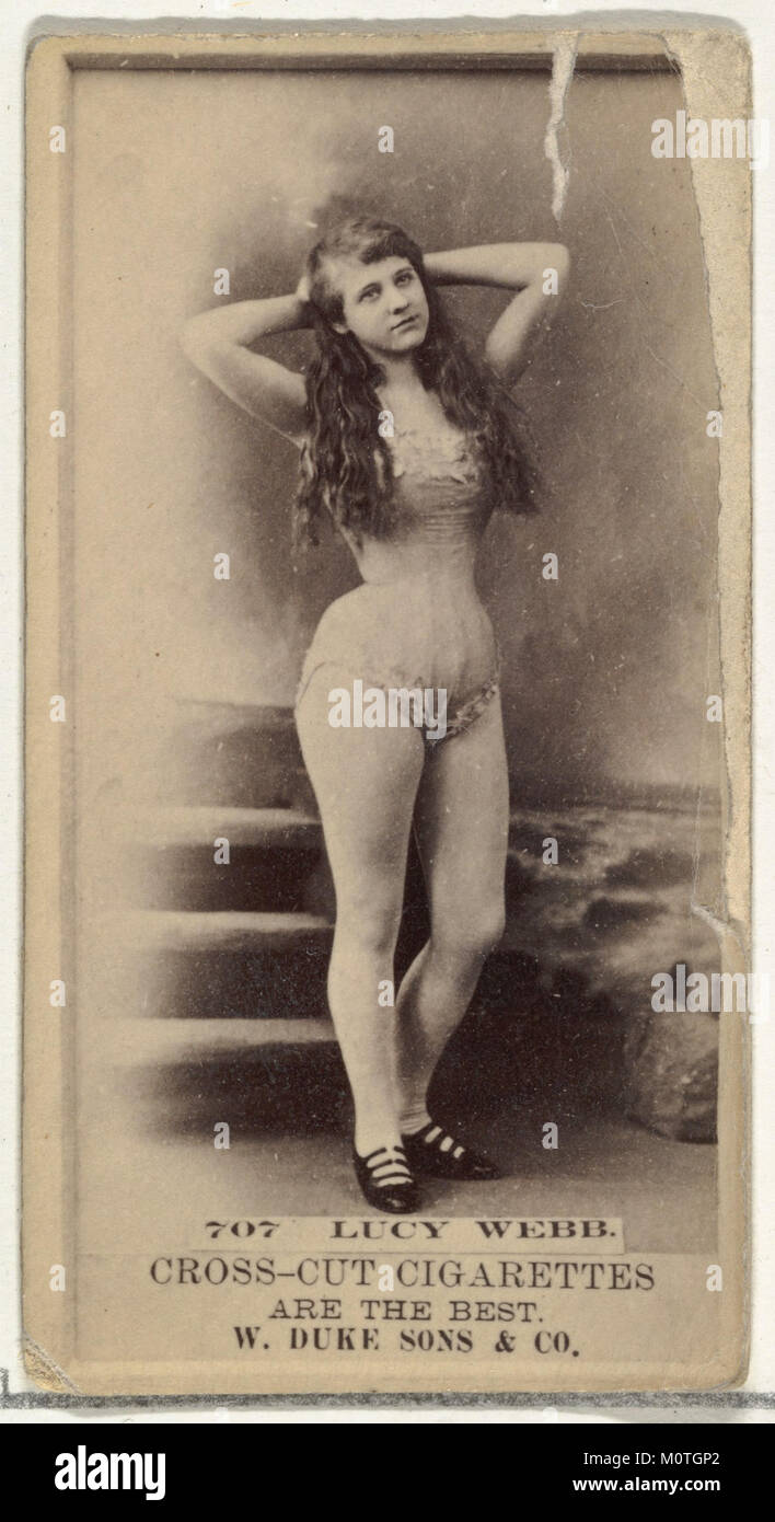 Eine Vintage-Karte mit Lucy Webb aus der Serie „Actors and Actresses“, herausgegeben von Duke Sons & Co. Zur Förderung von Cross Cut Cigarettes. Diese Sammelkarte ist Teil einer historischen Werbekampagne, die sich an Zigarettenkonsumenten des frühen 20. Jahrhunderts richtet. Stockfoto