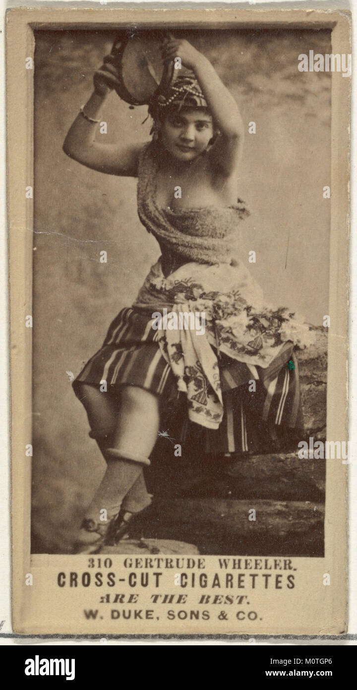Die Karte Nummer 310 in der Serie „Schauspieler und Schauspielerinnen“ zeigt Gertrude Wheeler, eine prominente Figur in der Unterhaltung des frühen 20. Jahrhunderts. Die Karte wurde von Duke Sons & Co. Im Rahmen einer Werbeaktion für Cross Cut Zigaretten ausgegeben. Stockfoto