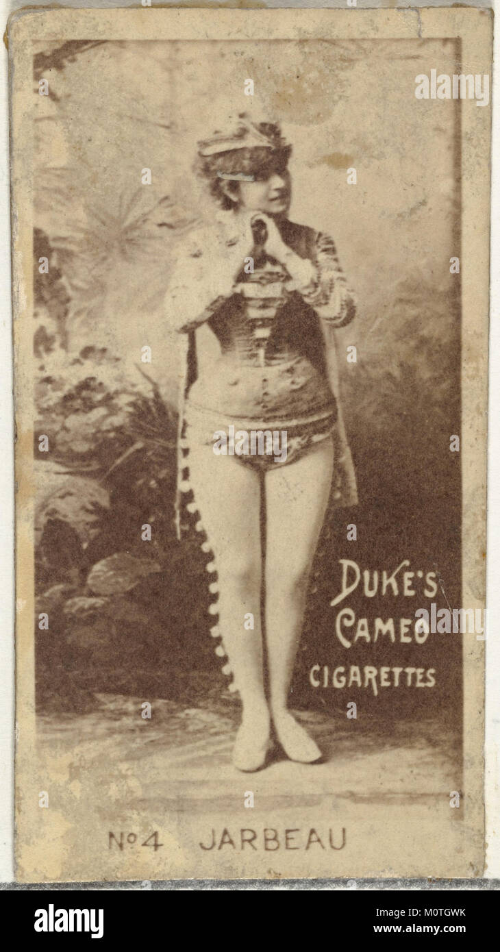 Diese Karte aus der Serie „Schauspieler und Schauspielerinnen“ mit Vernona Jarbeau wurde Anfang des 20. Jahrhunderts von Duke Sons & Co. Im Rahmen einer Marketingkampagne zur Förderung von Cameo-Zigaretten herausgegeben. Stockfoto