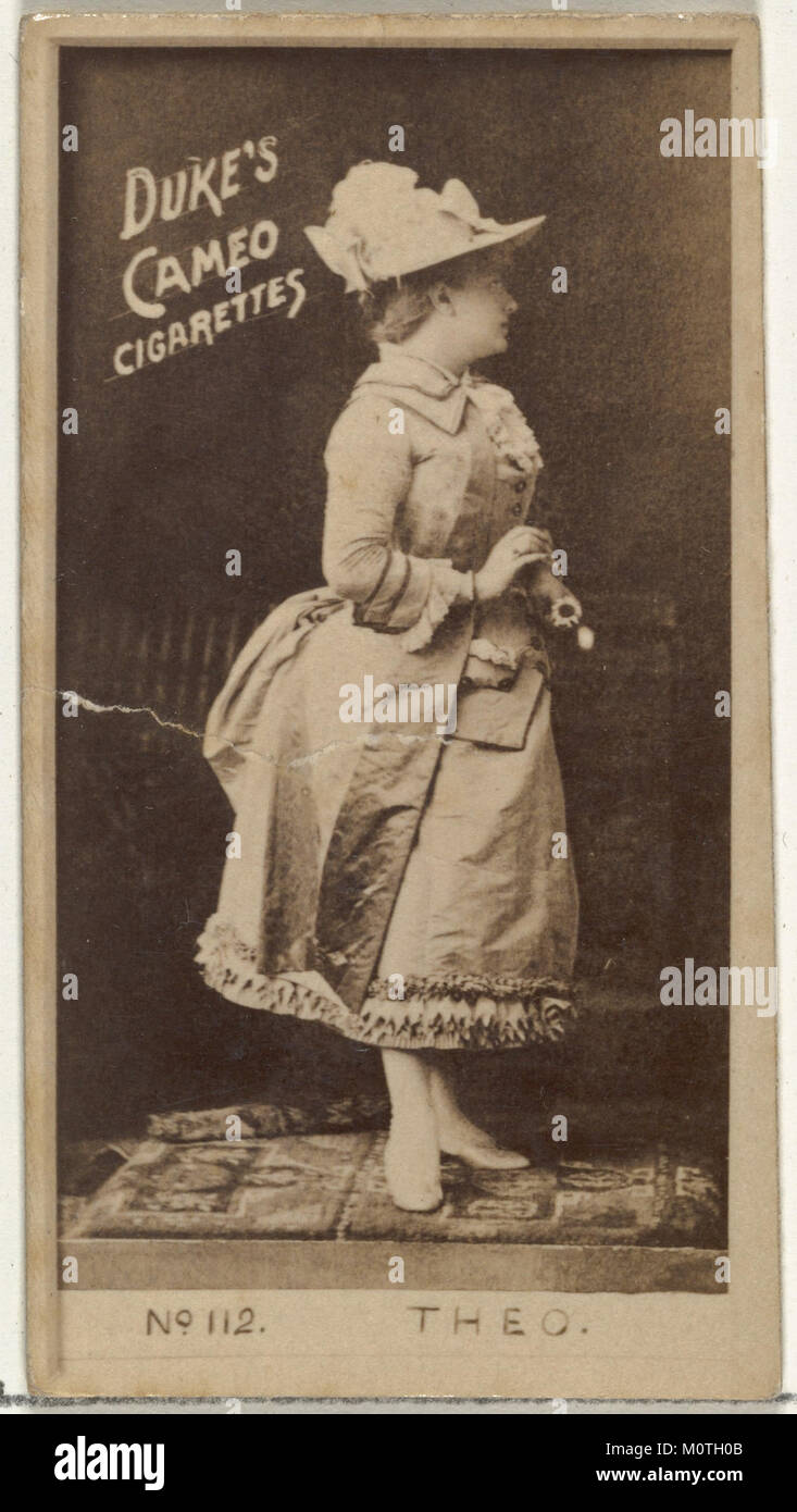 Diese Karte zeigt Theo aus der Serie „Actors and Actresses“, die von Duke Sons & Co. In den frühen 1900er Jahren als Teil einer Werbekampagne für Cameo-Zigaretten herausgegeben wurde. Die Karte zeigt Vintage Hollywood-Stars und wurde entworfen, um Sammler und Zigarettenkäufer zu ansprechen. Stockfoto