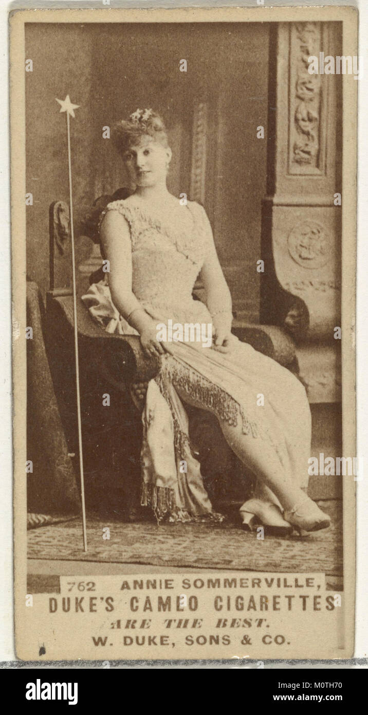 Eine Karte aus der Serie „Actors and Actress“ mit Annie Sommerville, die Anfang des 20. Jahrhunderts von Duke Sons & Co. Als Werbeartikel für Cameo-Zigaretten herausgegeben wurde. Die Karte ist Teil eines Sammlersets. Stockfoto