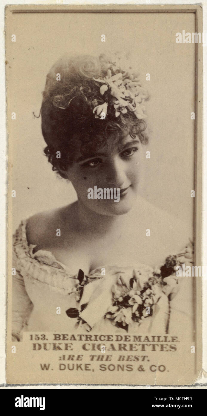 Karte Nummer 153 enthält Beatrice de Maille aus der Serie „Actors and Actress“ (N145-7), die von Duke Sons & Co. Zur Förderung von Duke Cigarettes herausgegeben wurde. Die Karte ist Teil einer Sammlung von Handelskarten mit Tabakbezug. Stockfoto