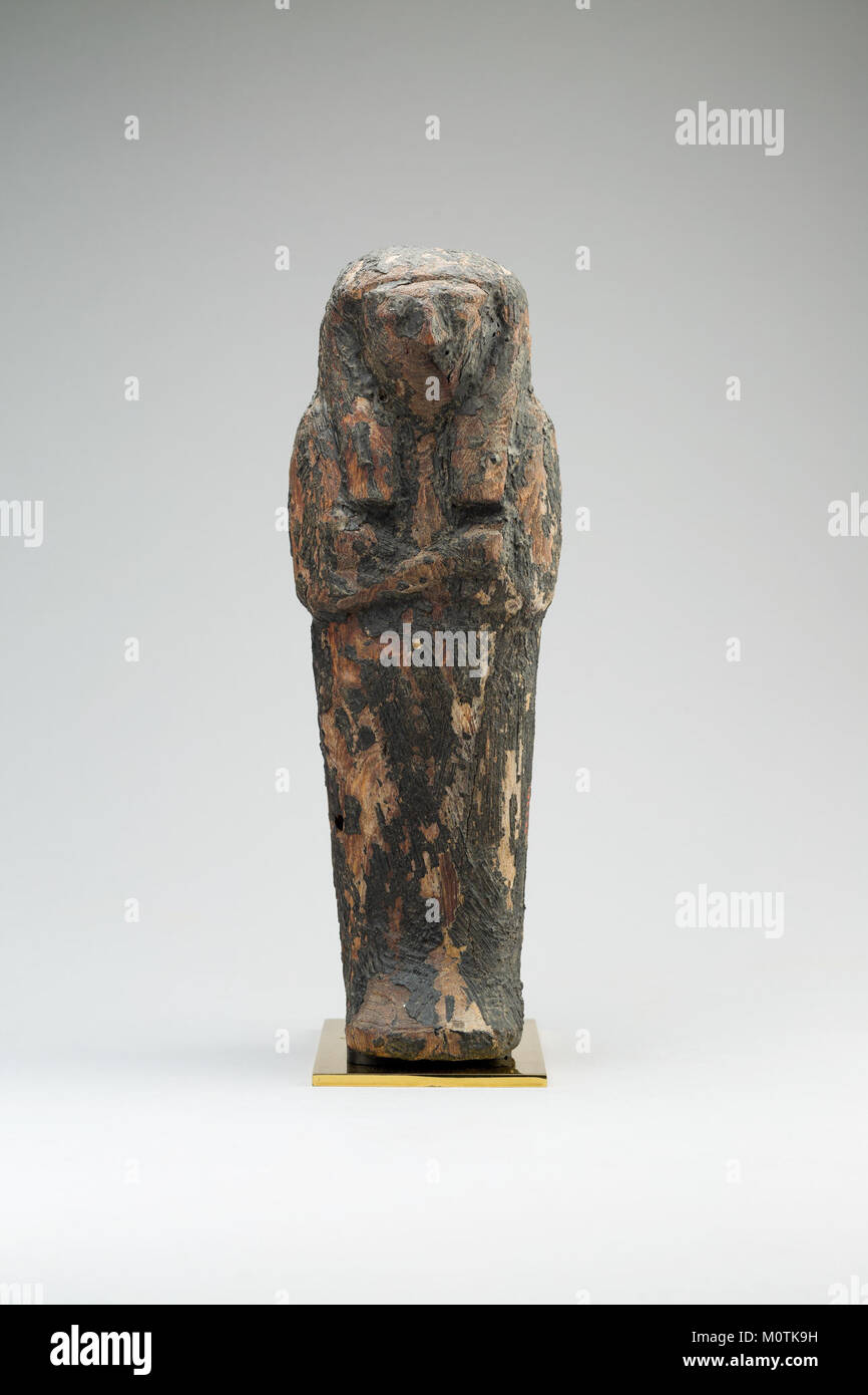 Ein Kanopensarg, der als Gottheit Qebehsenuef nachempfunden ist und den Sohn des Horus darstellt, der zur Aufbewahrung von inneren Organen in altägyptischen Begräbnissen verwendet wurde. Stockfoto