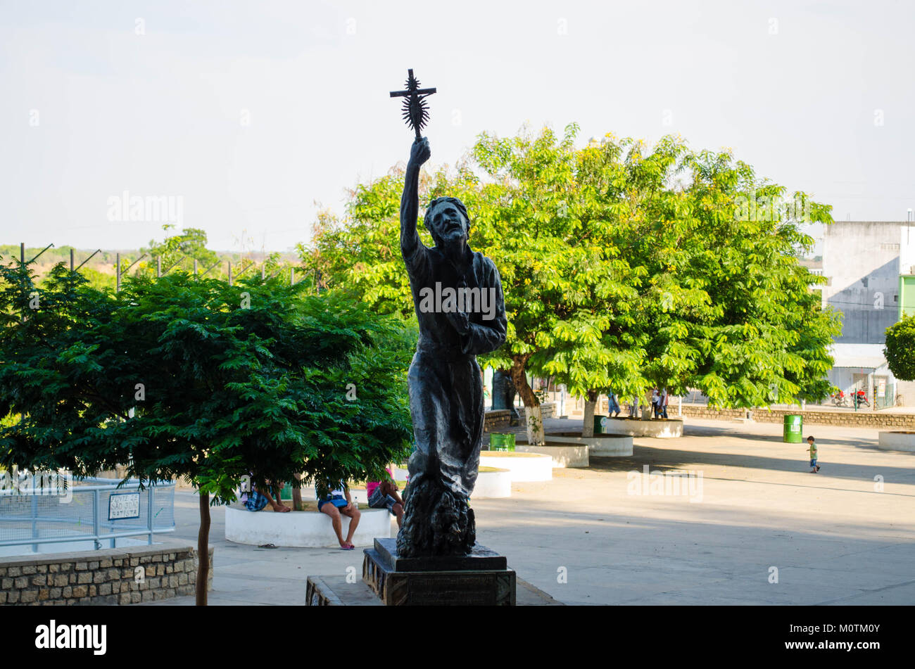 Statue von Priester Francisco de Mendonça im Heiligtum von Bom Jesus da Lapa in Brasilien Stockfoto