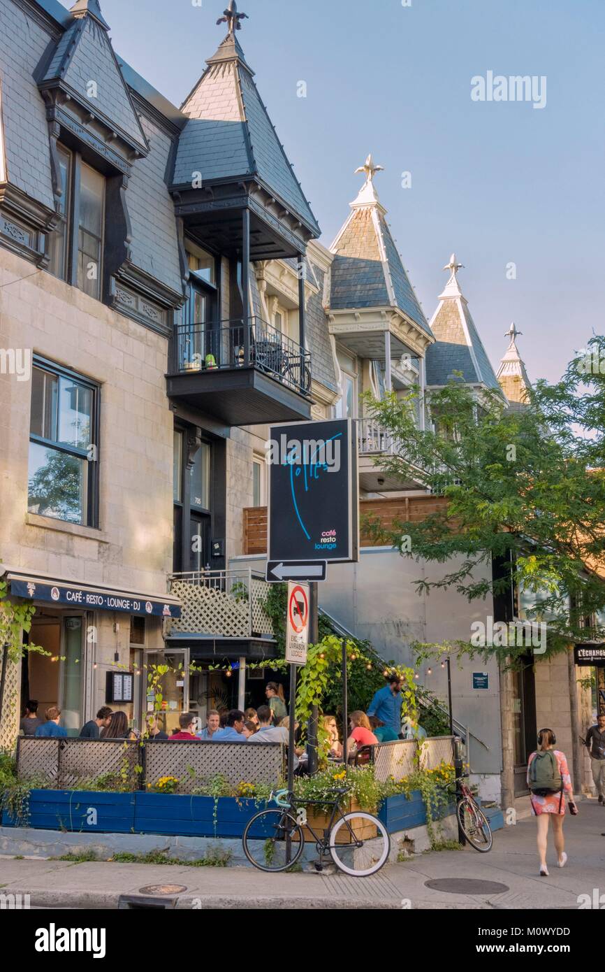 Kanada, in der Provinz Quebec, Montreal, Plateau-Mont-Royal Nachbarschaft, Les Folies Cafe - Lounge Restaurant und Sommerterrasse Stockfoto