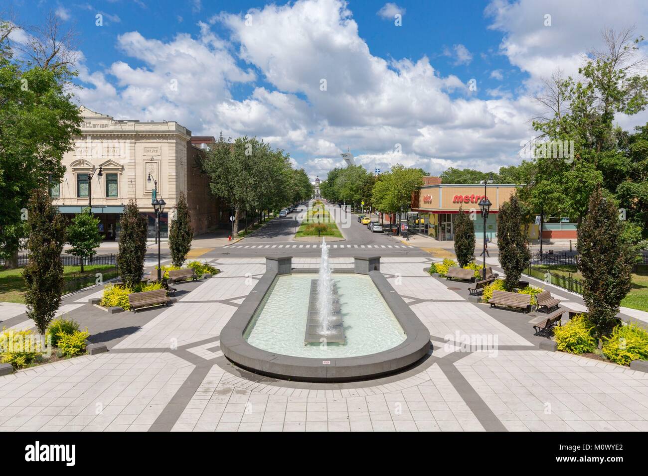 Kanada, in der Provinz Quebec, Montreal, Hochelaga-Maisonneuve, auch als HOMA oder Hochelag, Park und Morgan Avenue und Maisonneuve Market und Olympic Park Tower bekannt Stockfoto