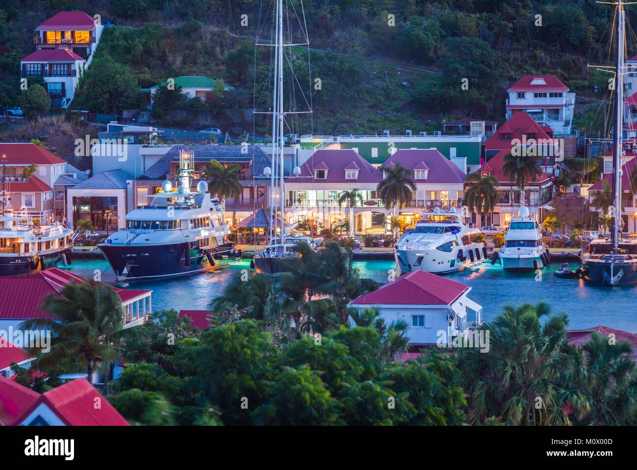 Französische Antillen, St-Barthelemy, Gustavia, Gustavia Harbour, Erhöhte Ansicht, Dawn Stockfoto