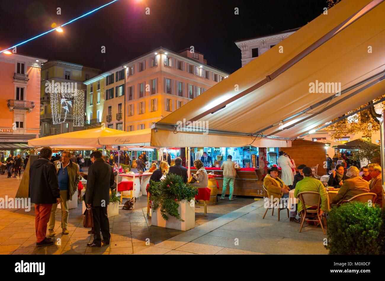 Schweiz, Tessin, Lugano, der Weihnachtsmarkt findet auf der Piazza Riforma und Via Nassa Stockfoto