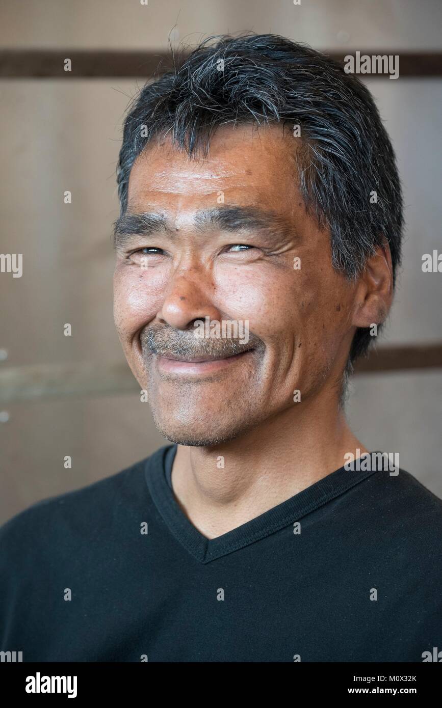 Grönland, Sermersooq, Kulusuk, Portrait eines Grönländischen Mann Stockfoto