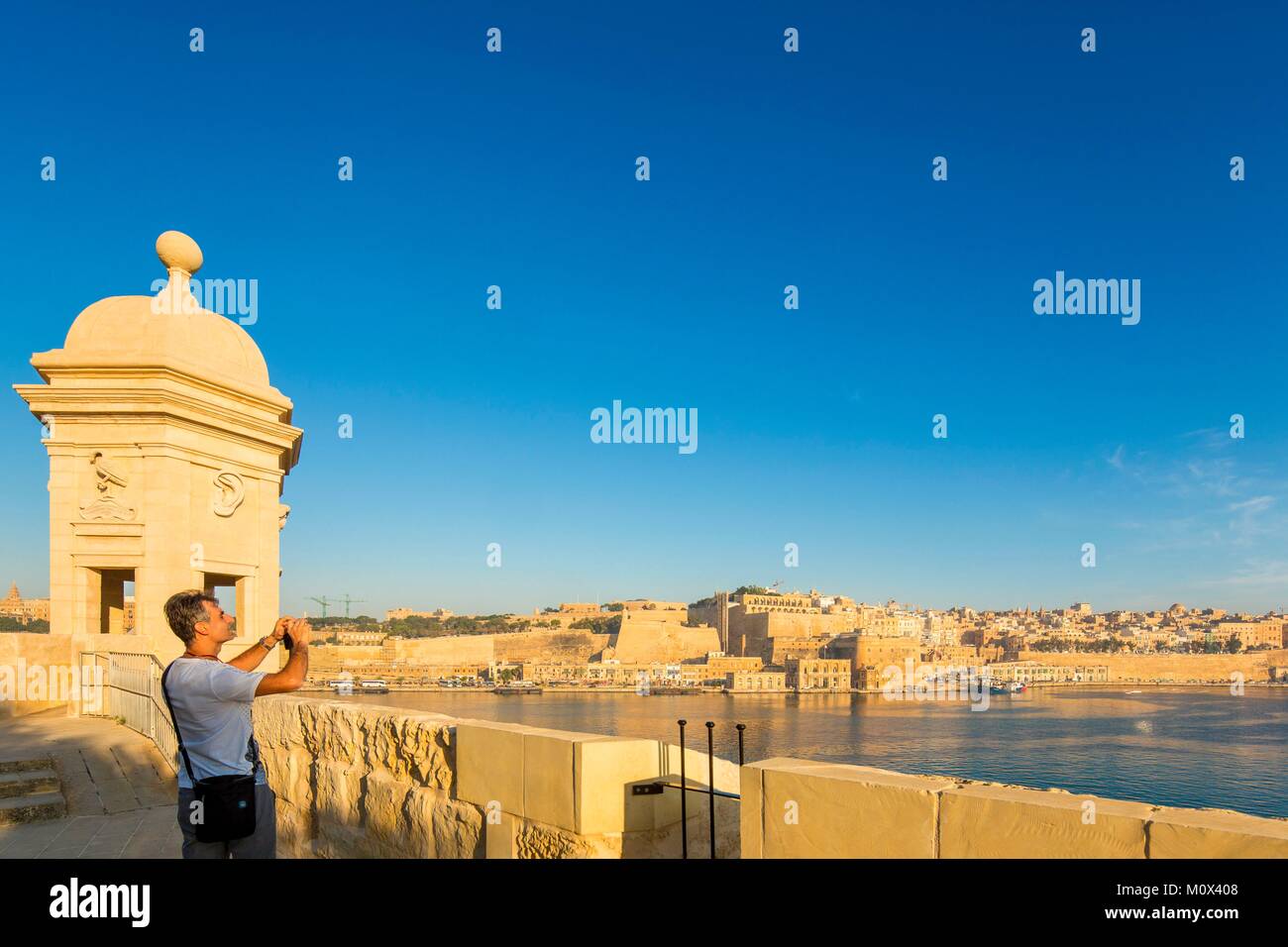 Malta, Valletta, als Weltkulturerbe von der UNESCO, Senglea, vom Gardjola Gärten und seinem Wachturm gesehen aufgeführt Stockfoto