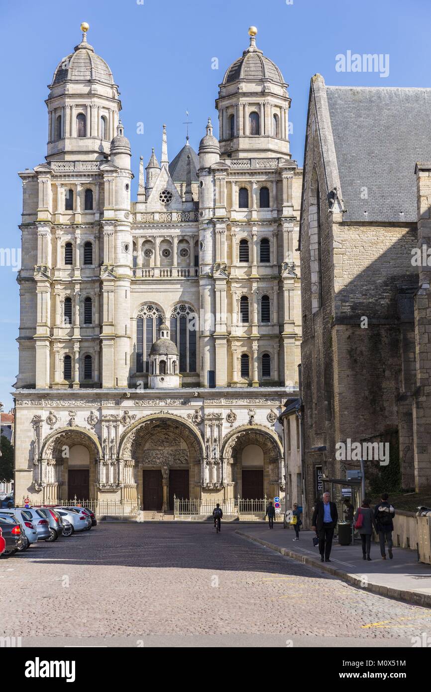 Frankreich, Cote d'Or, kulturellen Landschaft des Burgund Klimas als Weltkulturerbe von der UNESCO, Dijon, die Saint Michel Kirche aufgeführt Stockfoto