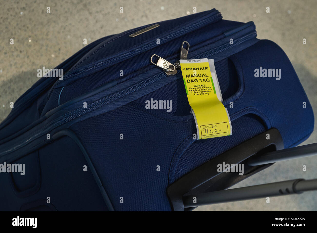 Ryanair Kabinentasche Stockfotos und -bilder Kaufen - Alamy