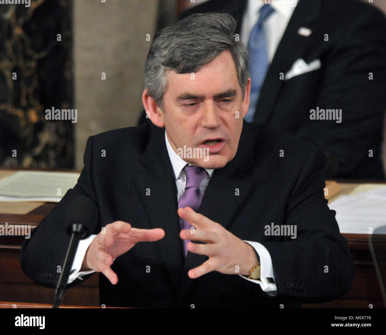 Washington, DC - 4. März 2009 - Das Recht auf Gordon Brown, M.P., Premierminister des Vereinigten Königreichs, Adressen einer gemeinsamen Sitzung des Kongresses der Vereinigten Staaten im US-Kapitol in Washington, D.C. am Mittwoch, 4. März 2009. Quelle: Ron Sachs/CNP/MediaPunch Stockfoto
