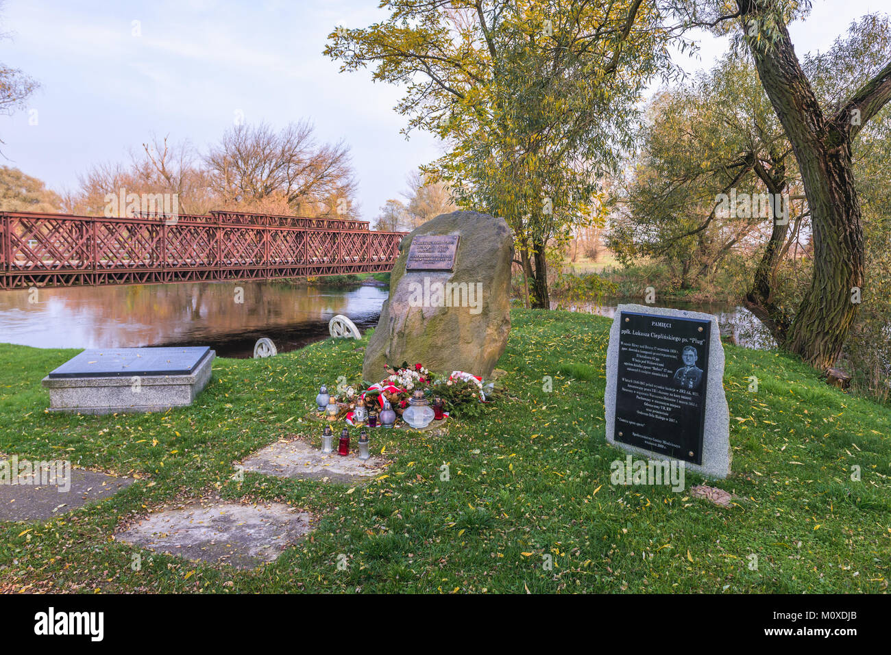 Gedenkstein der Schlacht an der Bzura Fluss der deutschen Invasion 1938 von Polen im Witkowice Dorf, Sochaczew County in der Provinz Pommern/Ostsee Polen Stockfoto