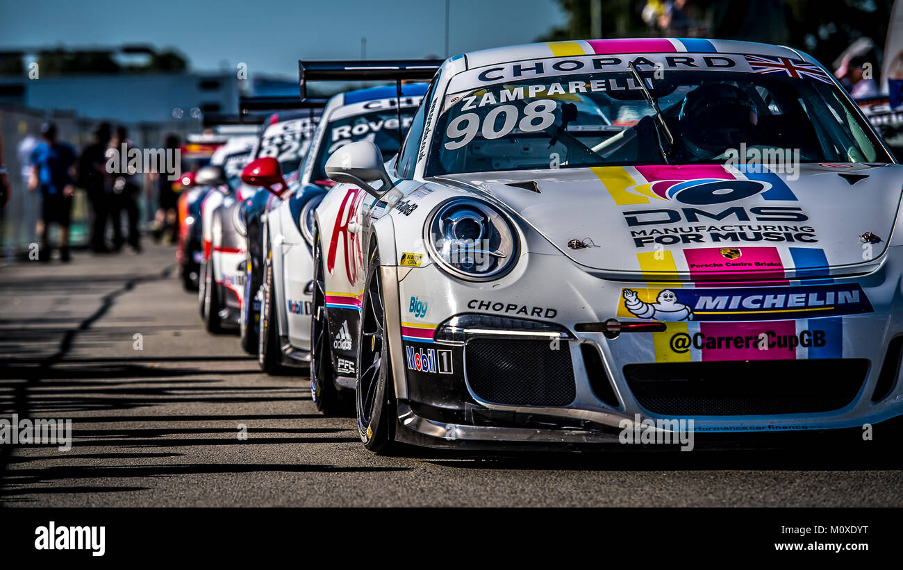 Position heraus zu verfolgen, Dino Zamparelli (GBR) der Nr. 908 JTR Porsche Carrera GT 3 im Porsche Carrera Cup Rennen. 24 Stunden Le Mans Stockfoto