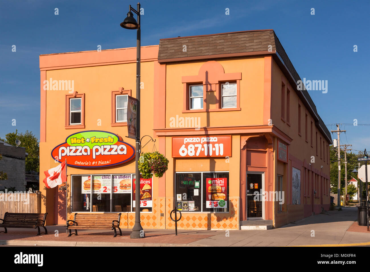 Eine Pizza Pizza Ltd. Franchise Store in Gravenhurst, Ontario, Kanada. Stockfoto