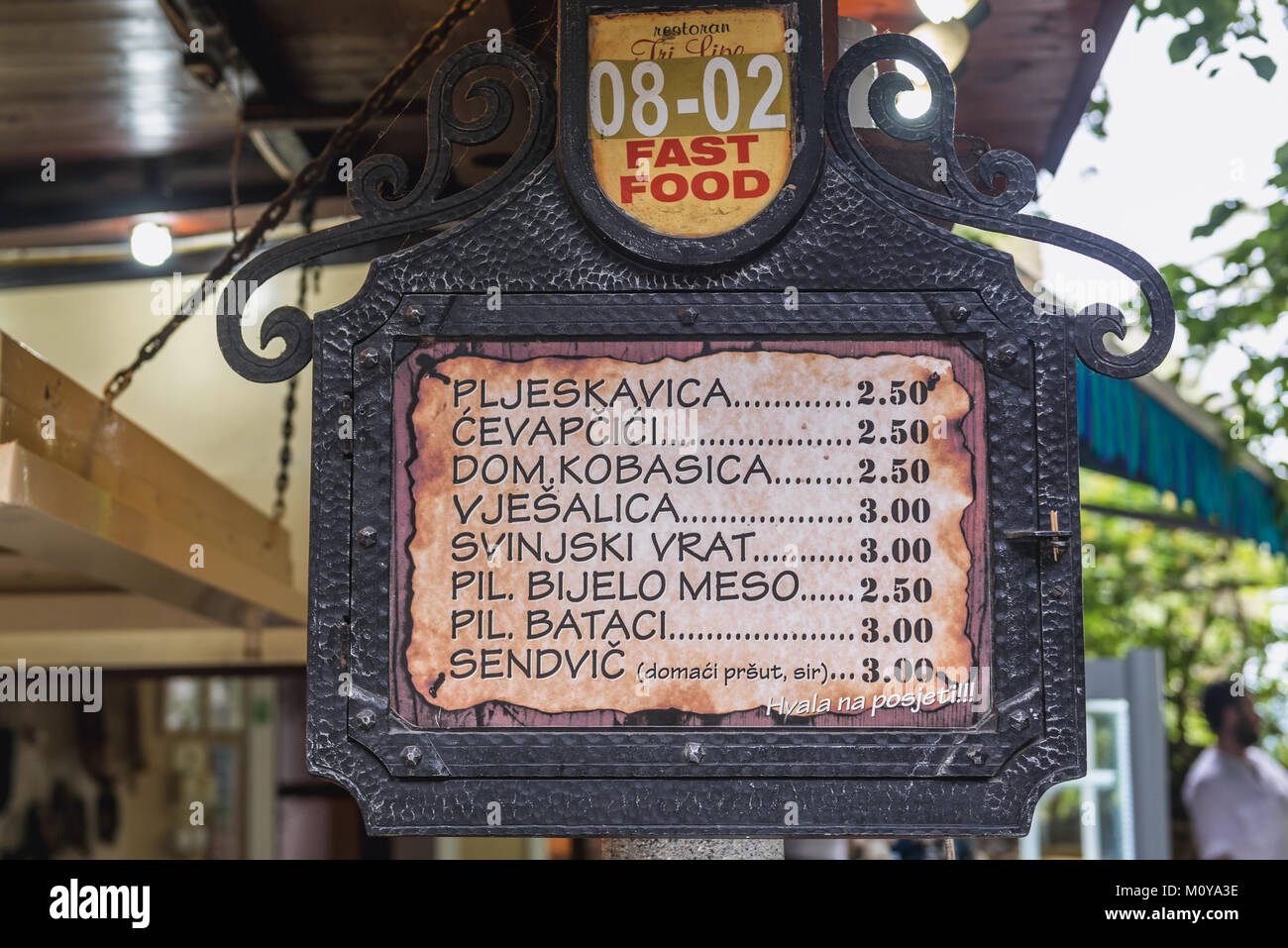 Fasto Food Bar Menü und Preise in Herceg Novi Stadt an der Adria Küste in Montenegro Stockfoto