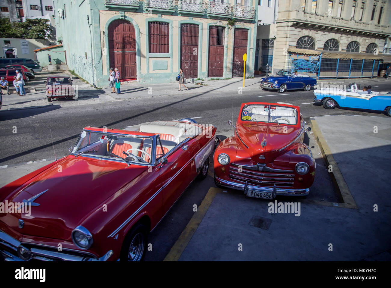 Rote Cabrios Stockfoto